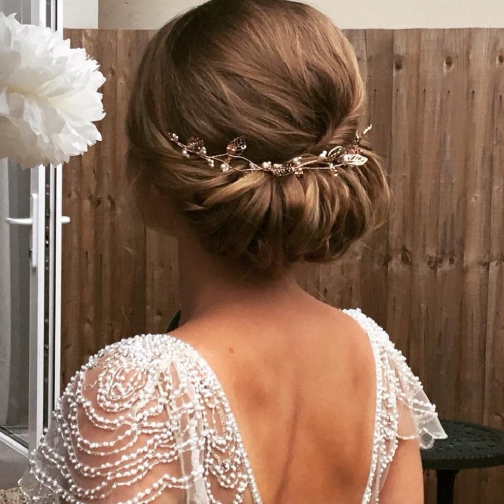 Vintage victory rolls