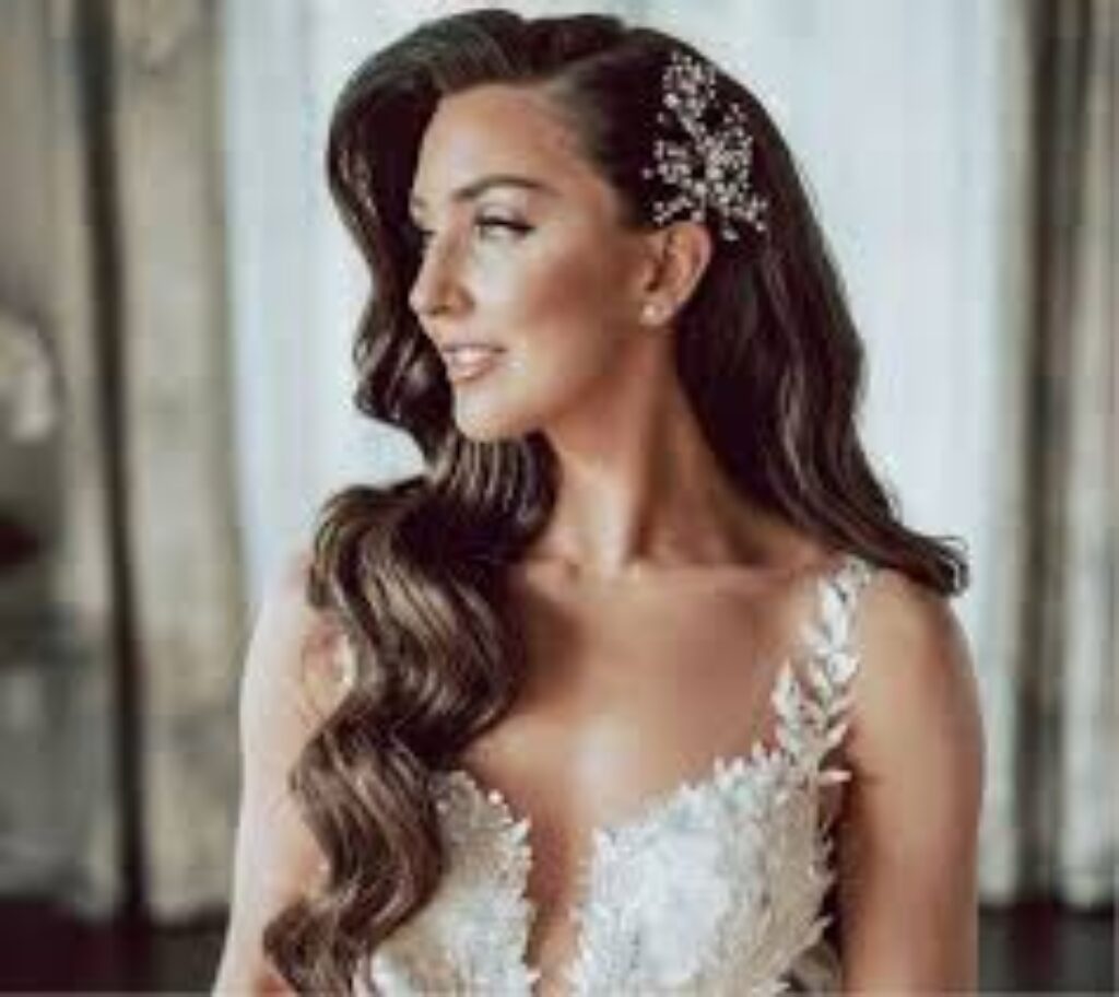 Old Hollywood Waves Secured with a Hairpin