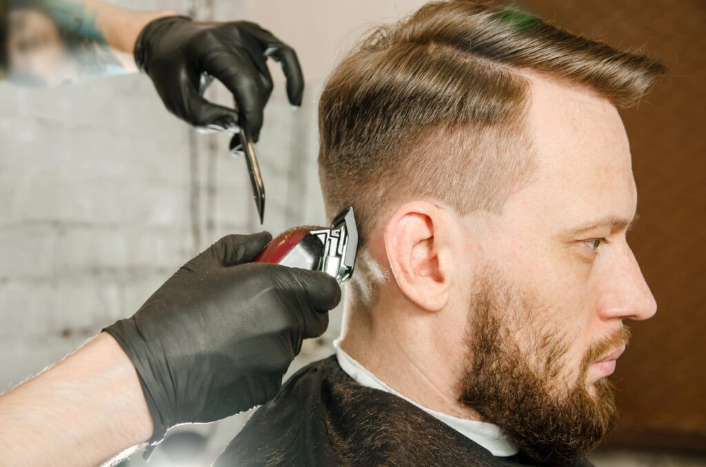 Best Haircuts for Round Faced Men